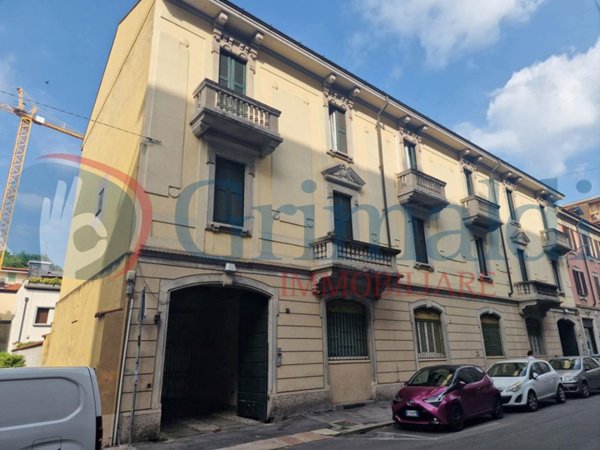 appartamento in vendita a Monza in zona Centro Storico