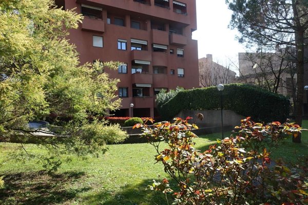 appartamento in vendita a Monza in zona Ospedale San Gerardo