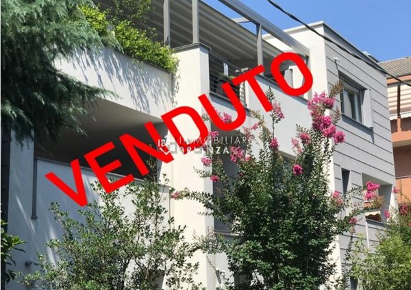 appartamento in vendita a Monza in zona Ospedale San Gerardo