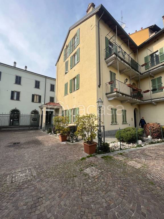 appartamento in vendita a Monza in zona Centro Storico