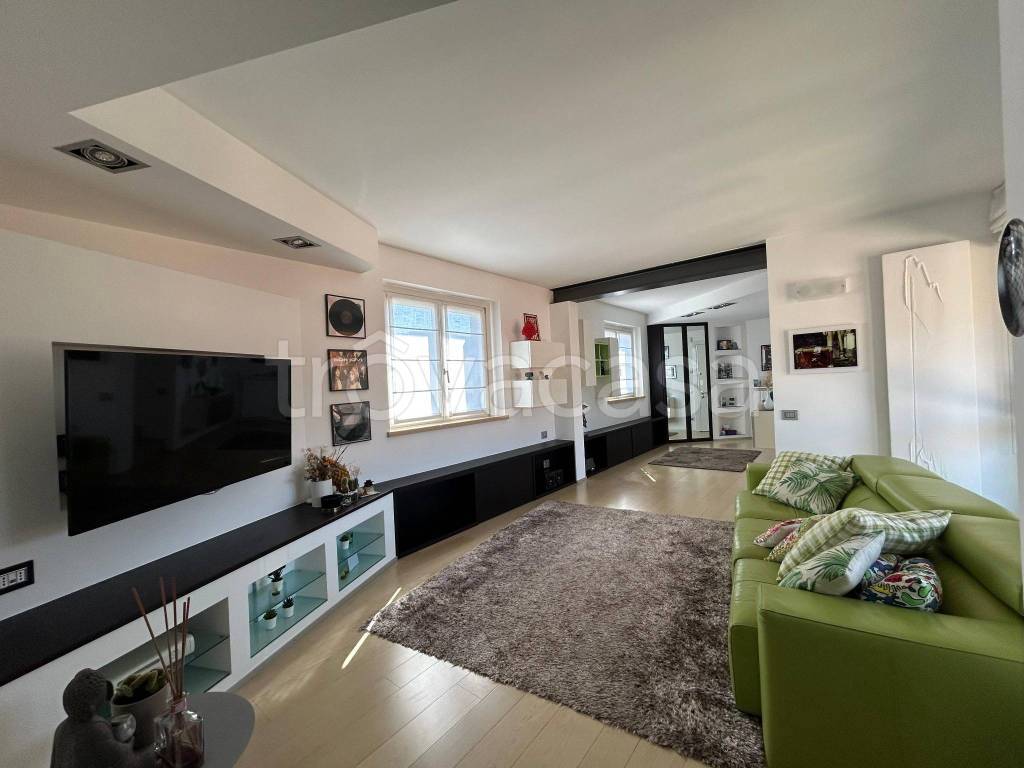 appartamento in vendita a Monza in zona Ospedale San Gerardo