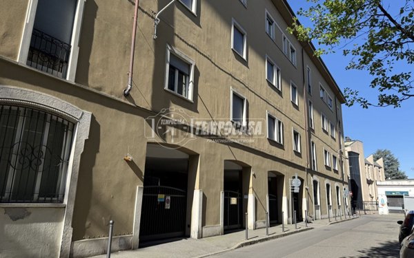 appartamento in vendita a Monza in zona Centro Storico