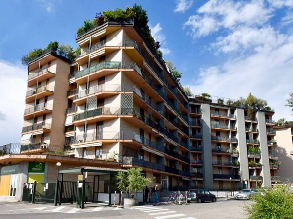 appartamento in vendita a Monza in zona Ospedale San Gerardo