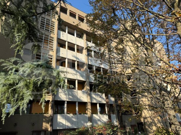 appartamento in vendita a Monza in zona Centro Storico