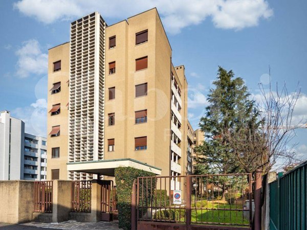 appartamento in vendita a Monza in zona Centro Storico