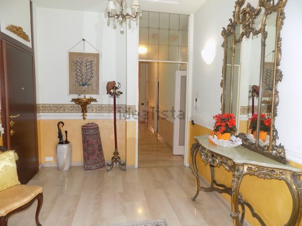 appartamento in vendita a Monza in zona Centro Storico