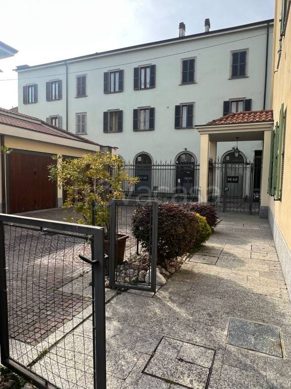 appartamento in vendita a Monza in zona Centro Storico