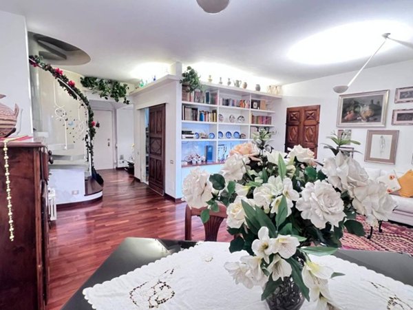 appartamento in vendita a Monza in zona Centro Storico