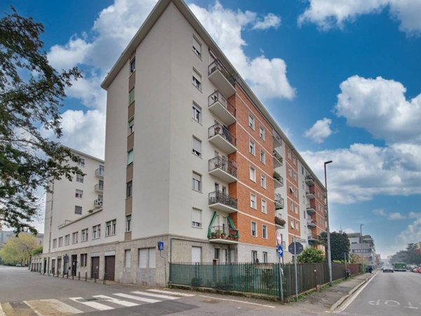 appartamento in vendita a Monza in zona Centro Storico