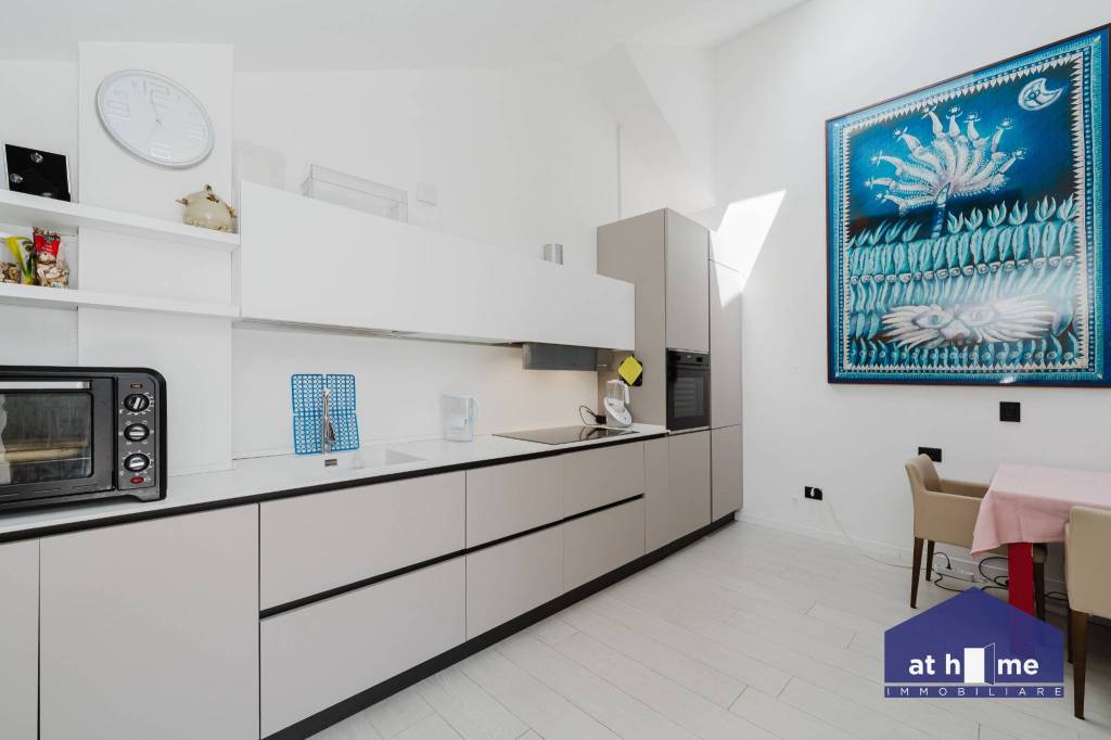 appartamento in vendita a Monza in zona Centro Storico