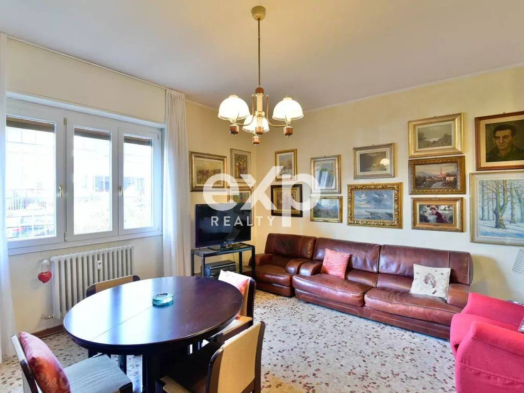 appartamento in vendita a Monza in zona Centro Storico