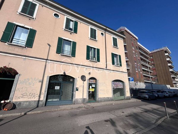 negozio in vendita a Monza