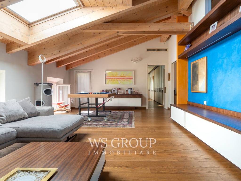 appartamento in vendita a Monza in zona Centro Storico