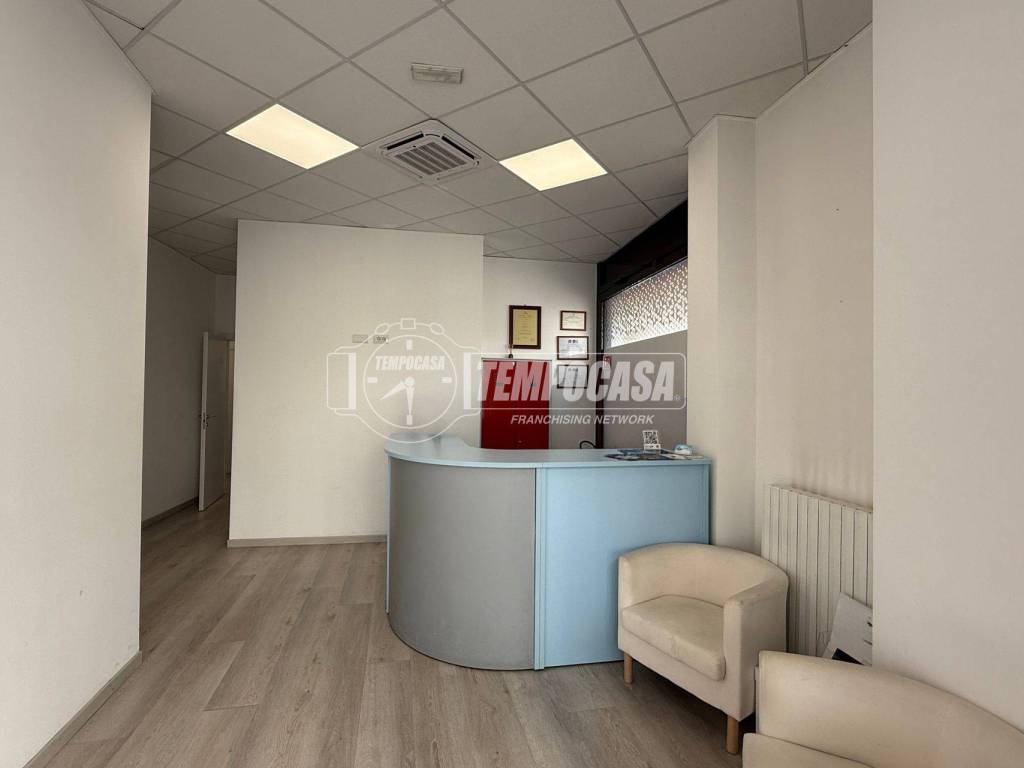 negozio in vendita a Monza