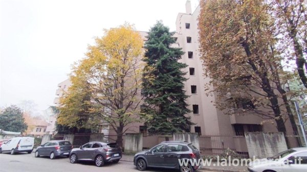 negozio in vendita a Monza