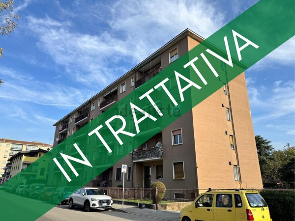 appartamento in vendita a Monza in zona Centro Storico