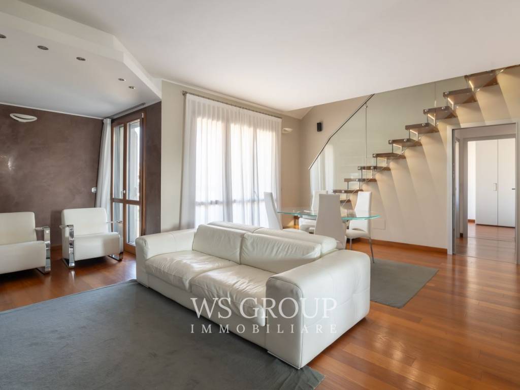 appartamento in vendita a Monza in zona Centro Storico