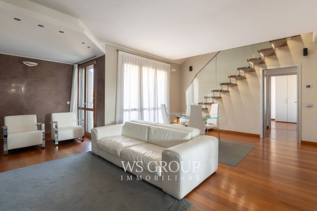 appartamento in vendita a Monza in zona Centro Storico