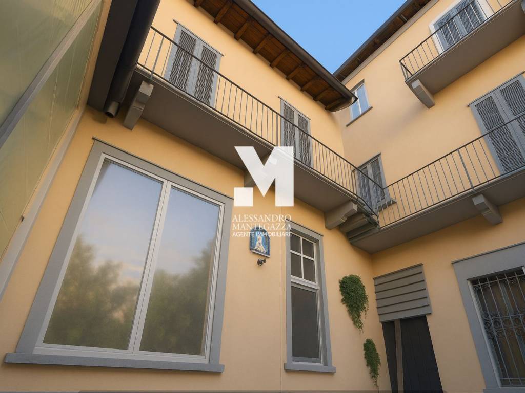intera palazzina in vendita a Monza in zona Centro Storico