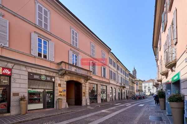appartamento in vendita a Monza in zona Centro Storico