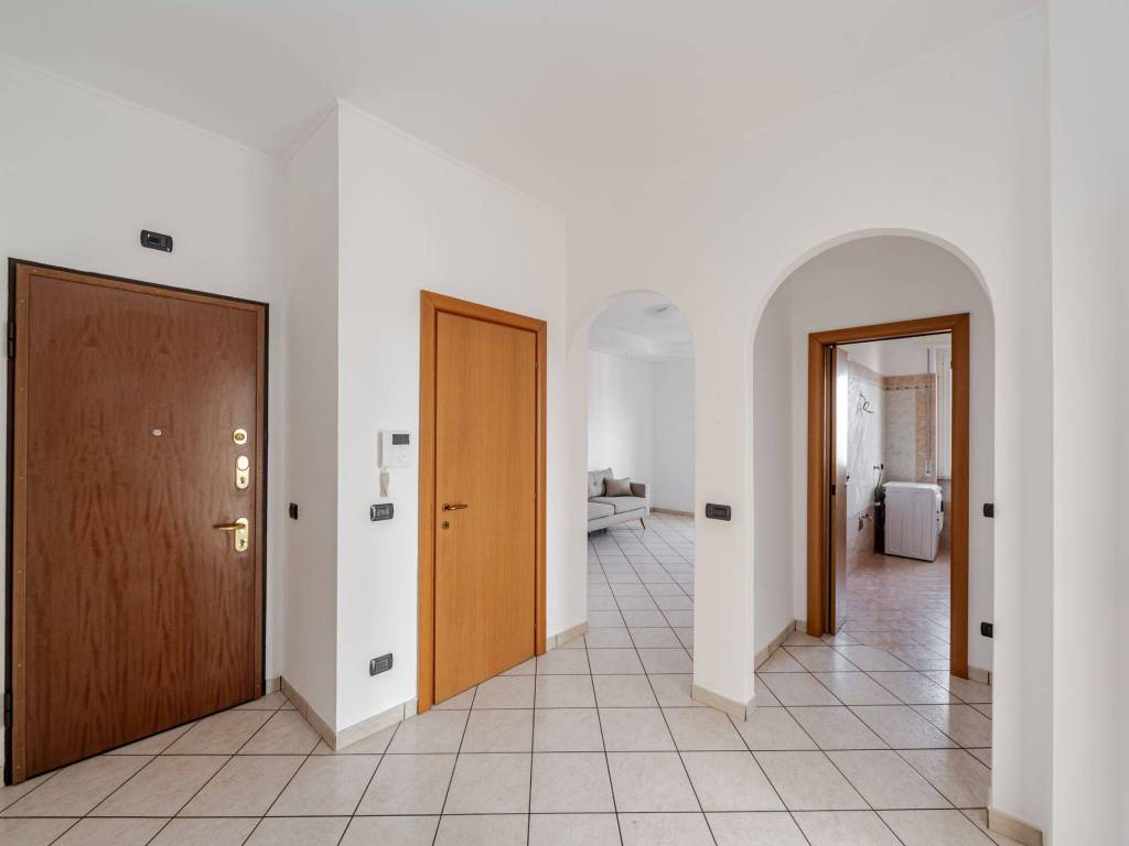 appartamento in vendita a Monza in zona Centro Storico