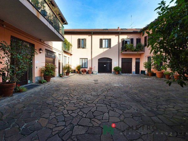 negozio in vendita a Monza in zona Centro Storico