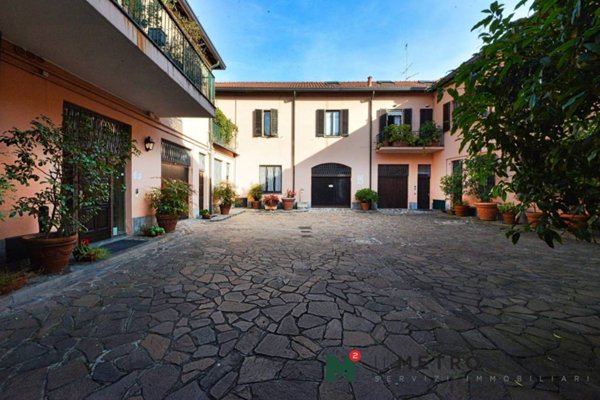 negozio in vendita a Monza in zona Centro Storico