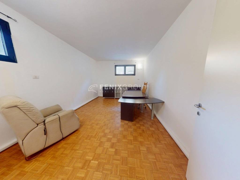 appartamento in vendita a Monza in zona Centro Storico