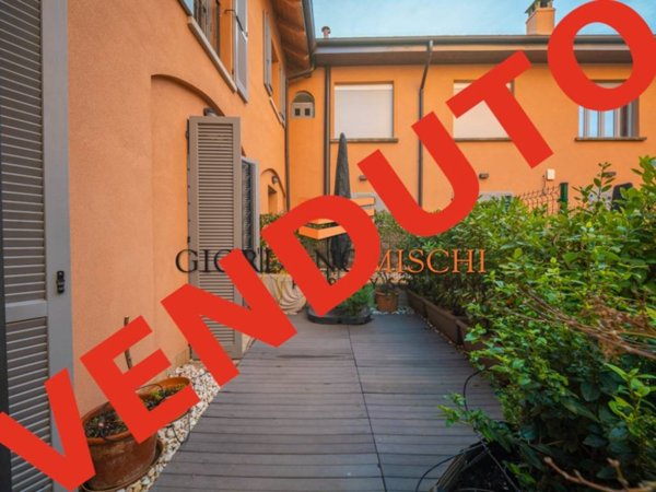 appartamento in vendita a Monza in zona Centro Storico