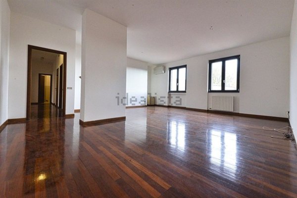 appartamento in vendita a Monza in zona Centro Storico