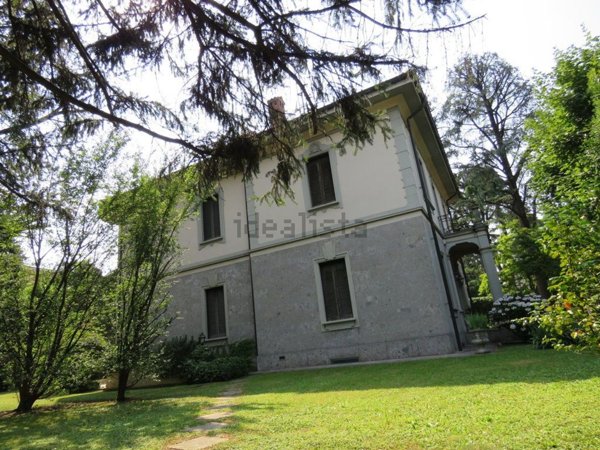 casa indipendente in vendita a Monza in zona Centro Storico
