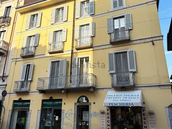 appartamento in vendita a Monza in zona Centro Storico