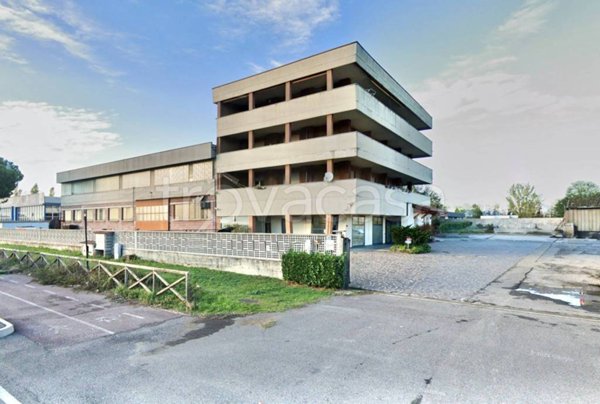 capannone in vendita a Monza