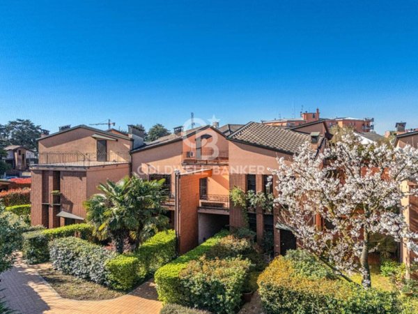 casa indipendente in vendita a Monza in zona Ospedale San Gerardo