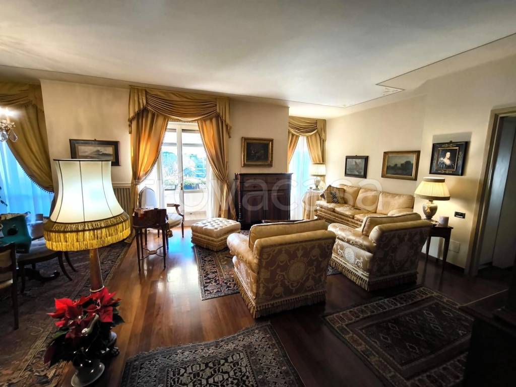 appartamento in vendita a Monza in zona Ospedale San Gerardo