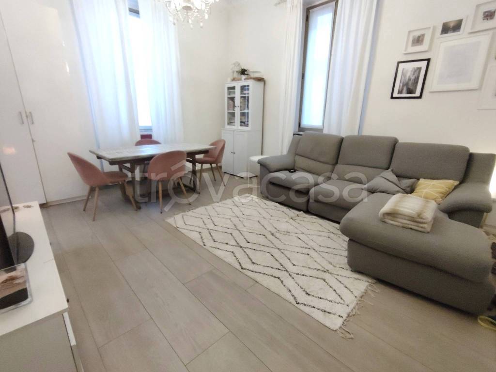 appartamento in vendita a Monza in zona Centro Storico