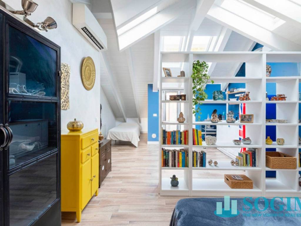 appartamento in vendita a Monza in zona Centro Storico