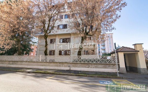 appartamento in vendita a Monza in zona Centro Storico