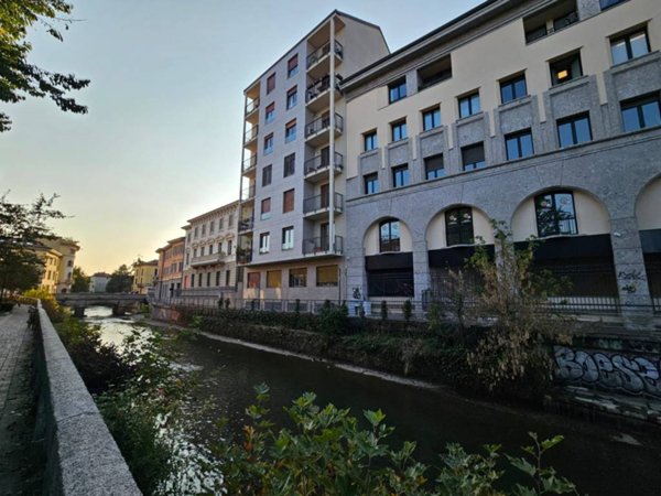 appartamento in vendita a Monza in zona Centro Storico