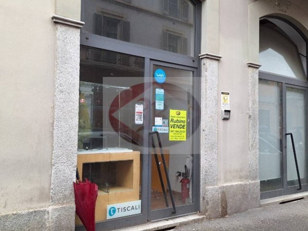 negozio in vendita a Monza in zona Centro Storico