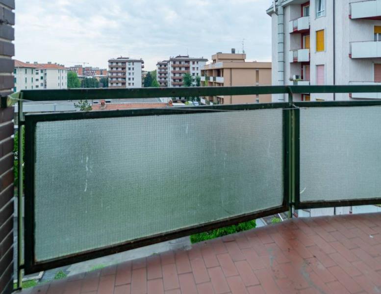 appartamento in vendita a Monza in zona Centro Storico