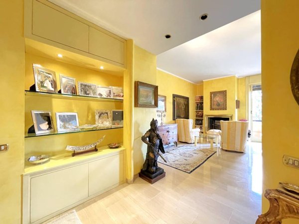 appartamento in vendita a Monza in zona Centro Storico