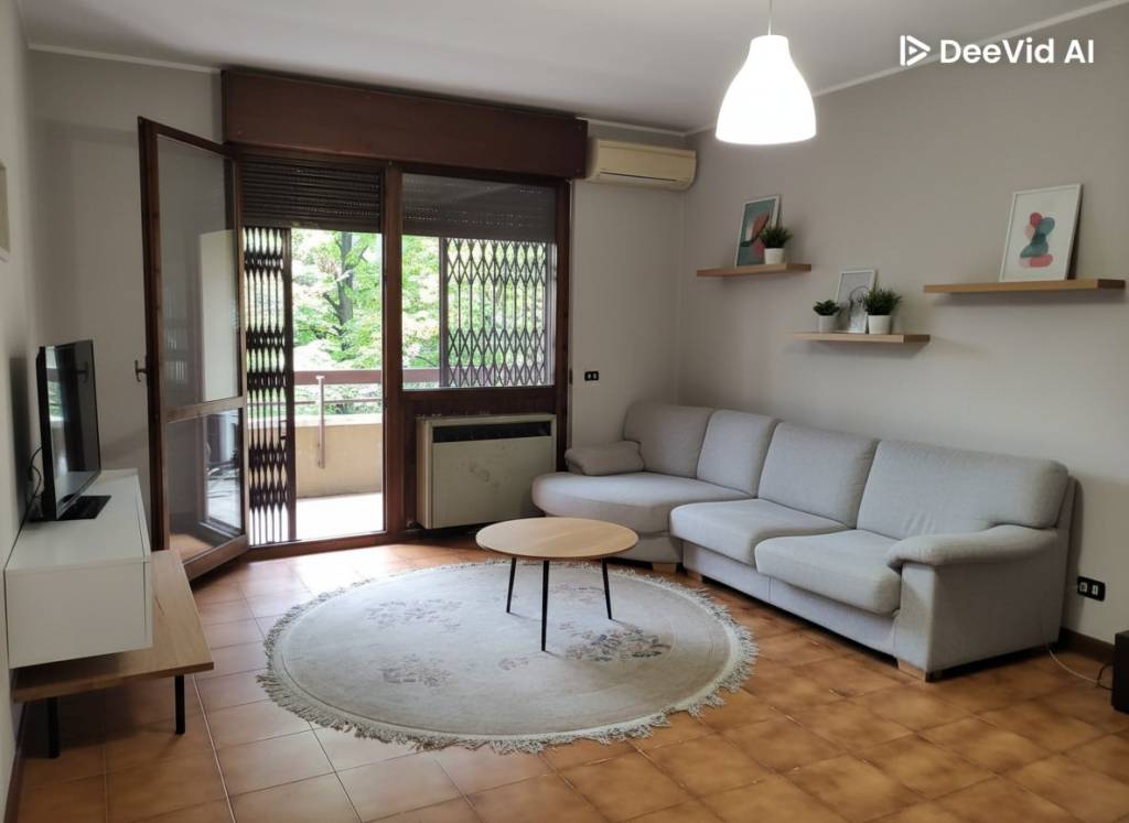 appartamento in vendita a Monza in zona Centro Storico