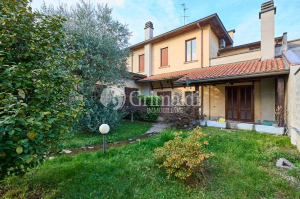 casa indipendente in vendita a Monza