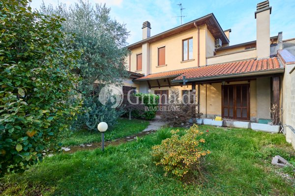 casa indipendente in vendita a Monza