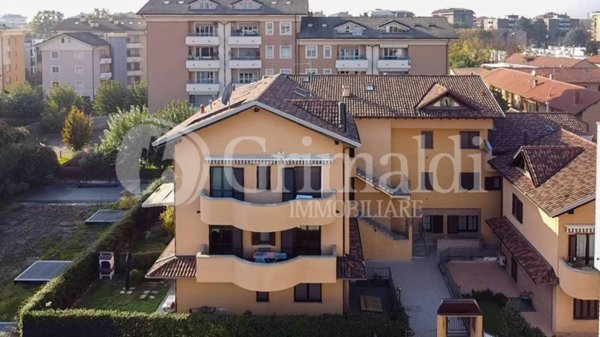 appartamento in vendita a Monza in zona Centro Storico