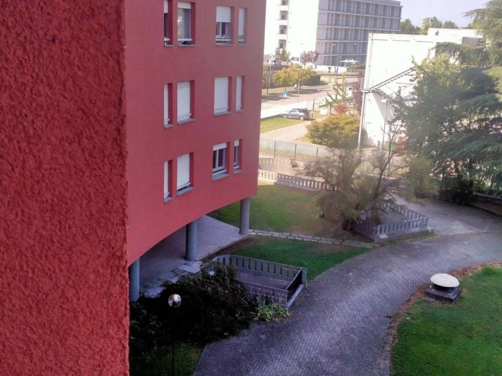 negozio in vendita a Monza in zona Ospedale San Gerardo