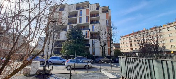 appartamento in vendita a Monza in zona Centro Storico