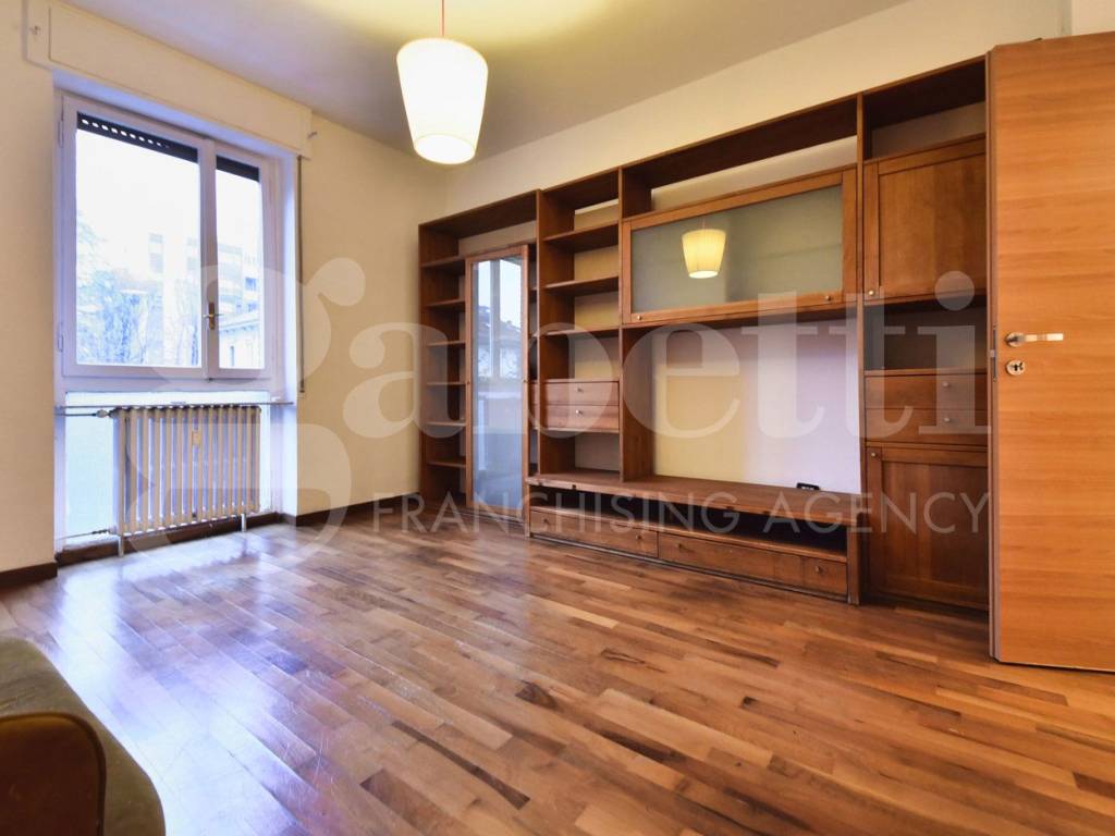 appartamento in vendita a Monza in zona Centro Storico