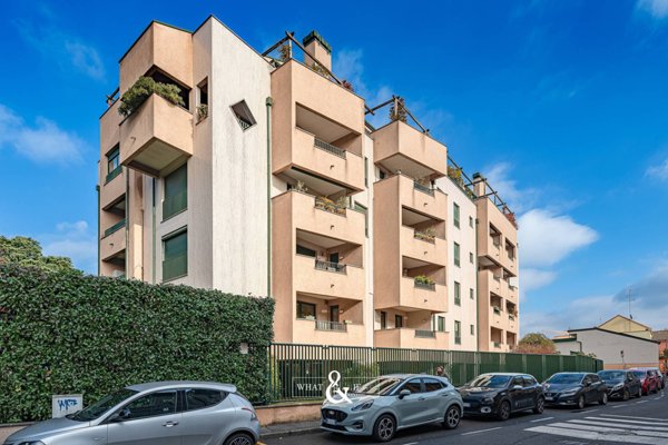 appartamento in vendita a Monza in zona Centro Storico